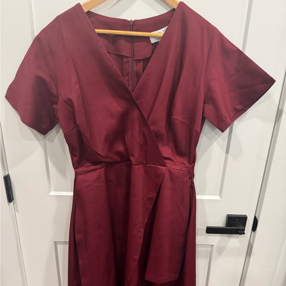 Chic Burgundy Midi Wrap Dress